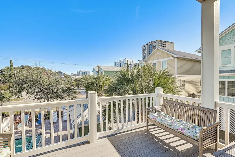 Walk to Shore: Myrtle Beach Home w/ Pool Access!