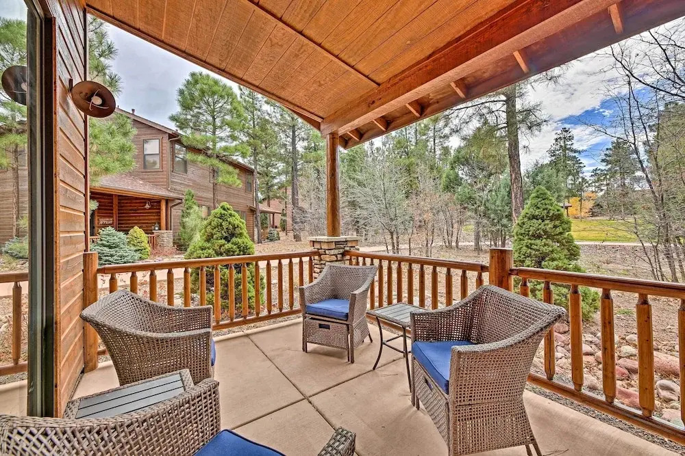 < 1 Mi to Torreon Golf Club: Show Low Condo