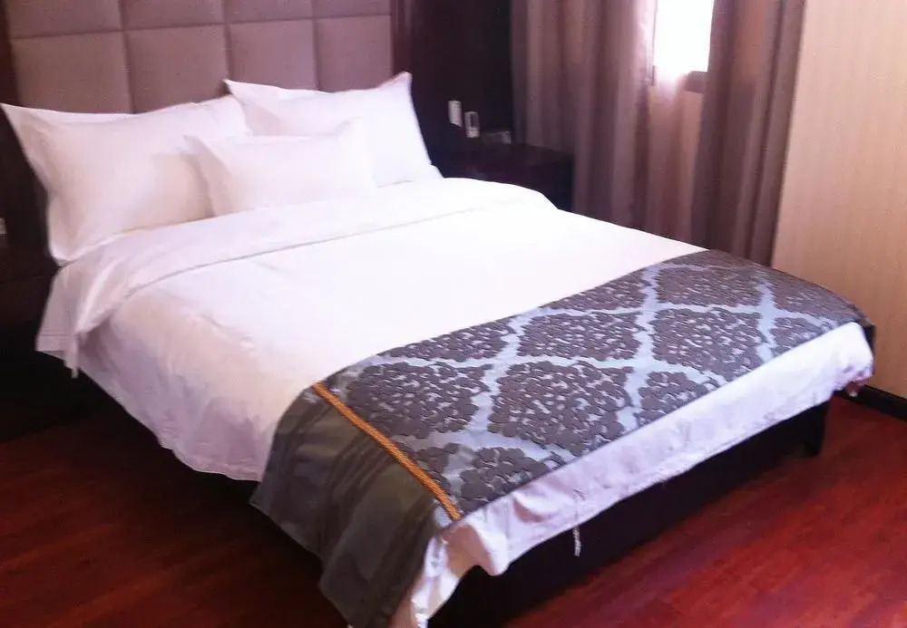 Helen The First Hotel- Mengzi