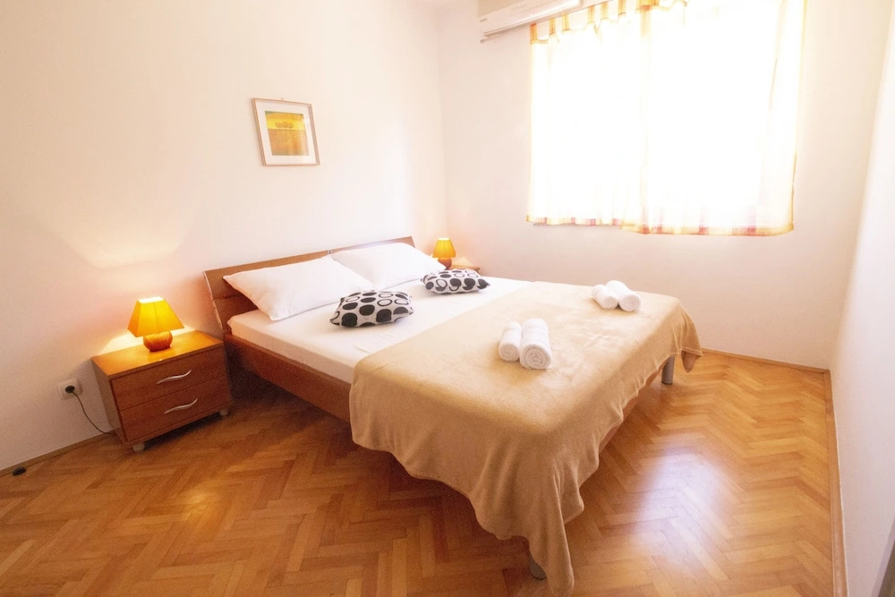 Studios & Rooms Fiesta