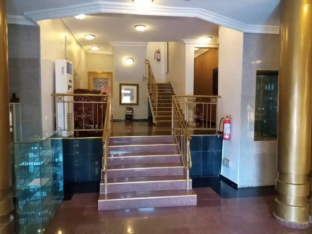 Commordore Hotel