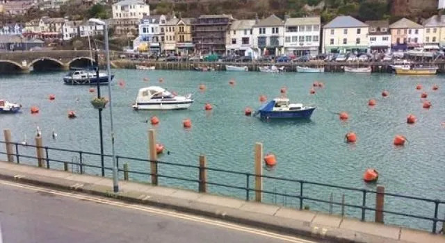 Harbour Moon Inn