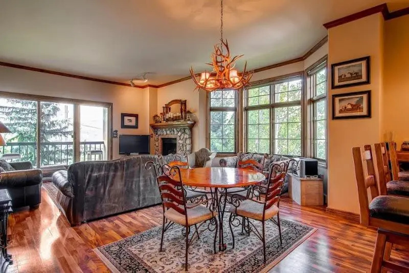 Beaver Creek, 2 Bedroom Condo at the Borders, Ski-In Ski-Out, in the Village