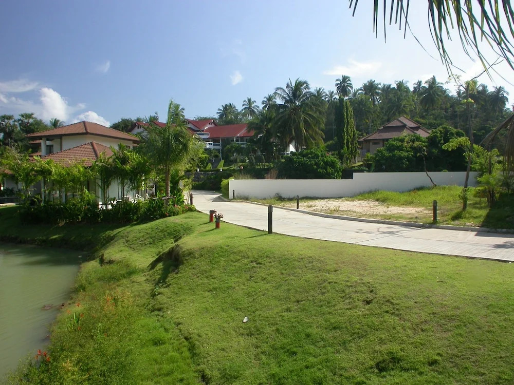 Surin Springs Villa 6 by PIPS