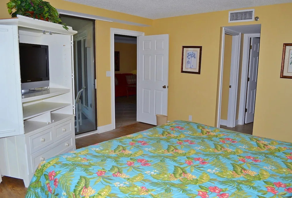 Beachside Towers at Sandestin by Gibson Beach Rentals
