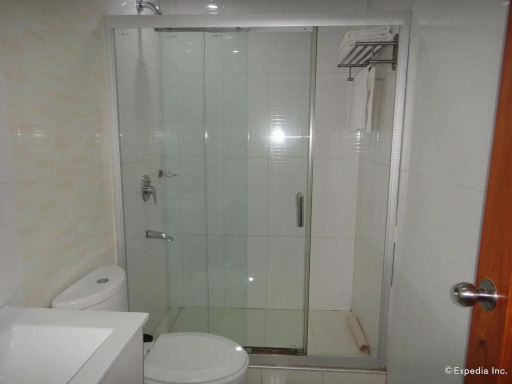 Diamond Suites and Residences