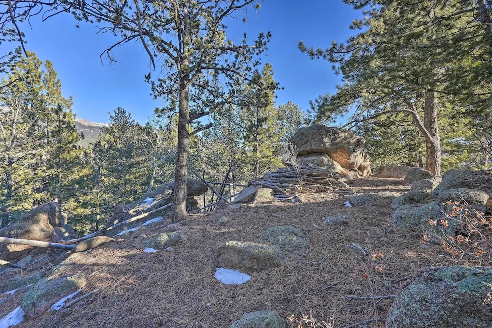 Secluded Mtn Escape! Cabin 6 Mi to Mueller Park