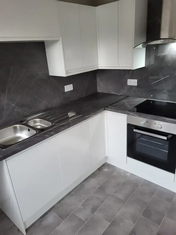 130m2 New House 2024 - 3 Bedrooms - Free Fast Wifi - Free off Street Parking