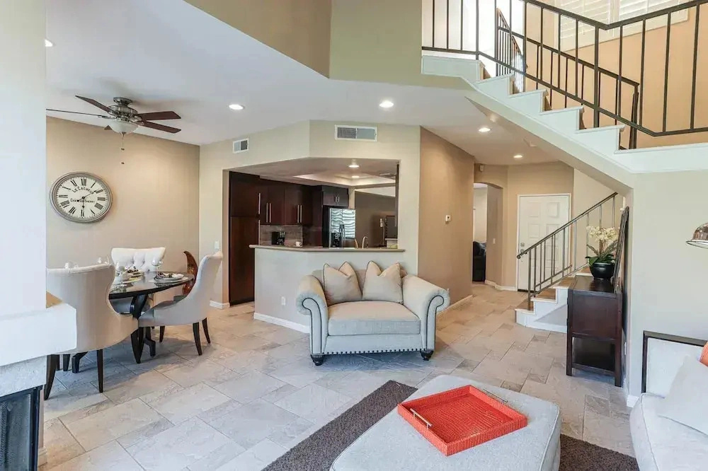 Spectacular Lake and Mountain View BBQ Pool Spa