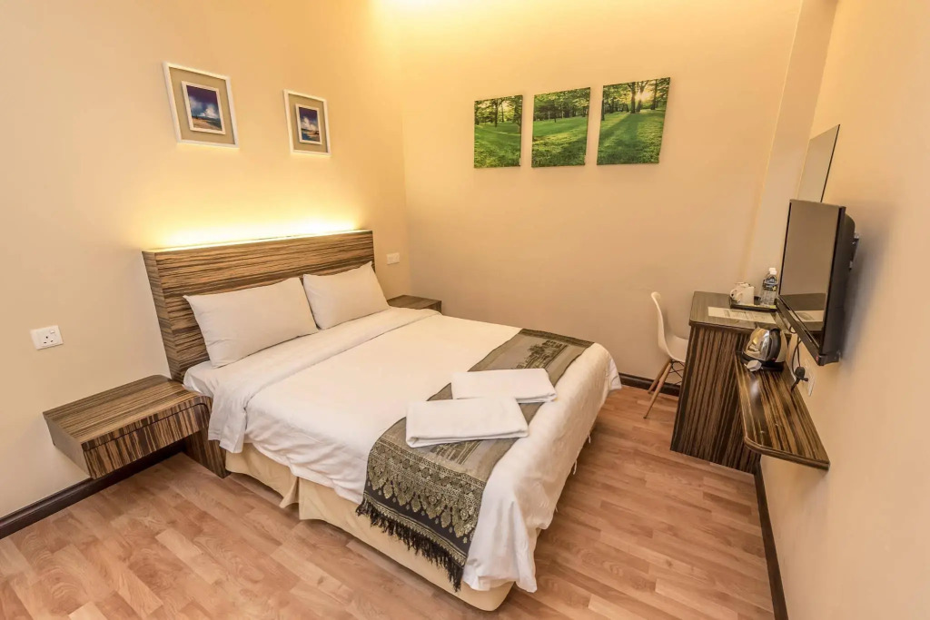 Little Gaya Hotel