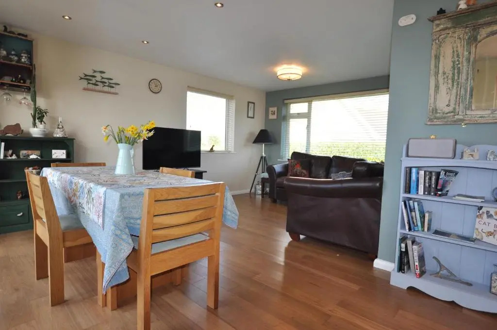 Beautiful coastal bungalow, Sennen, Porthcurno,sea