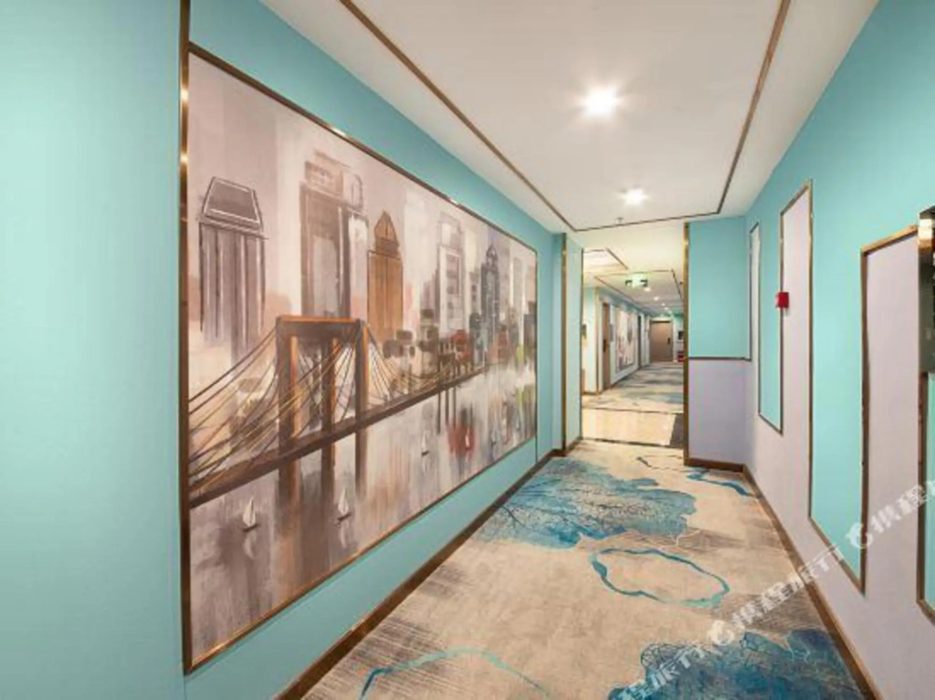 Guihe Yue Hotel(Guest World Plaza, Guigang High-speed Railway Station)