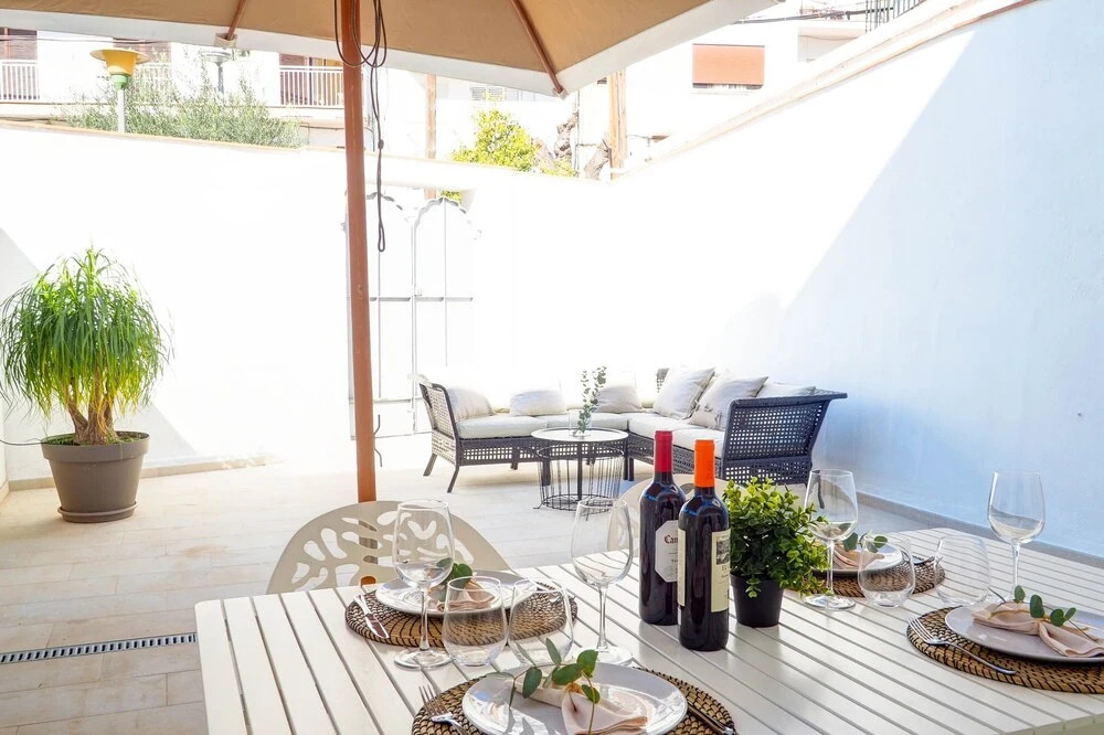 San Sebastian Apartment With Patio by Hello Apartments Sitges