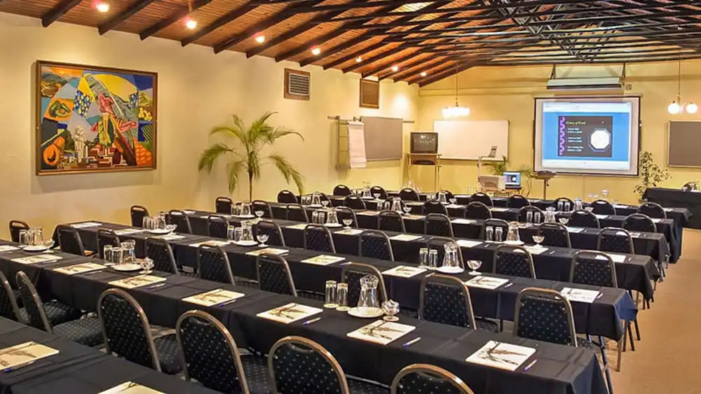 Hotel Numbi & Garden Suites