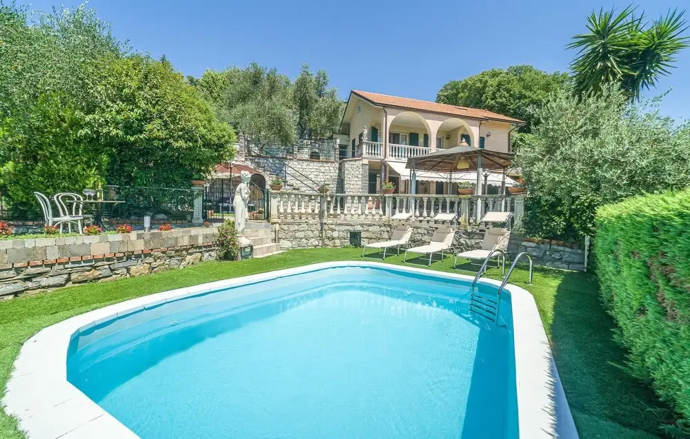 Pet Friendly Home In Chiavari