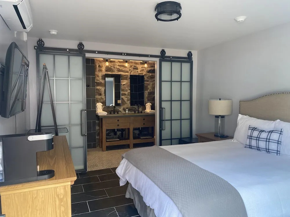 Imogene Hotel