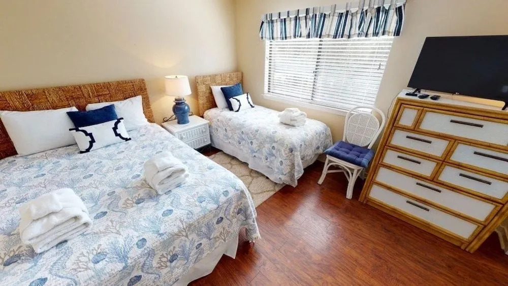Seas the Day - Cozy and Sunny Villa in Ocean Gate by Redawning