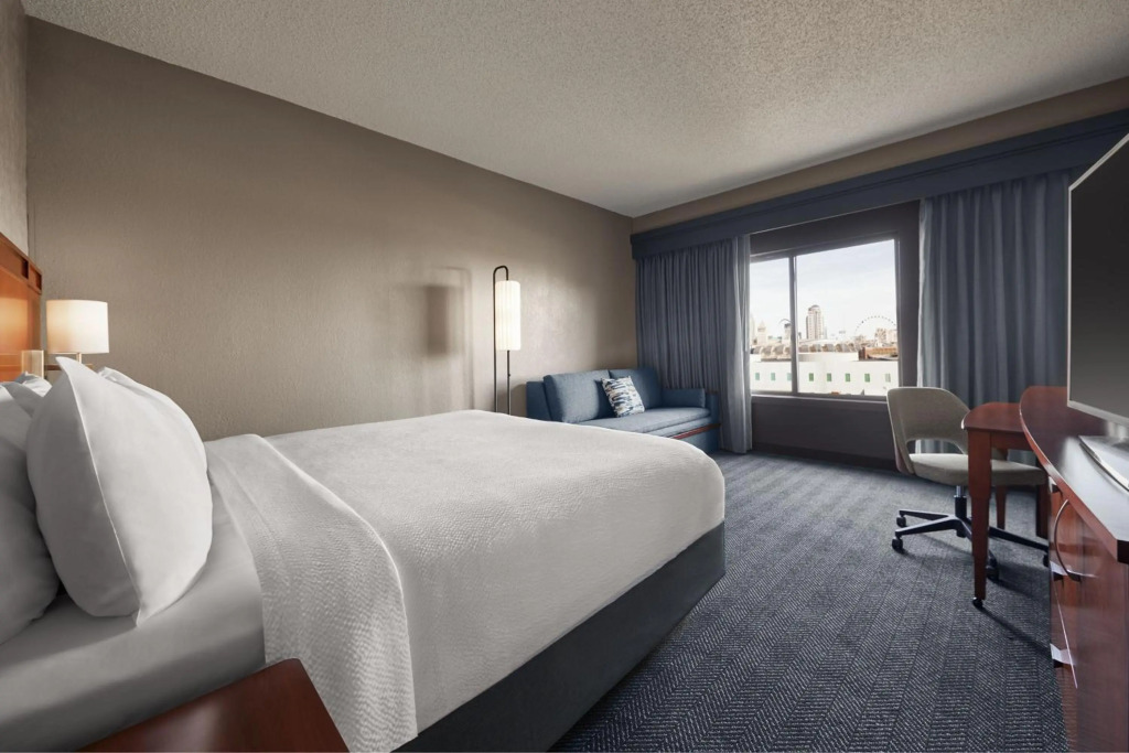 Courtyard by Marriott St. Louis Downtown West
