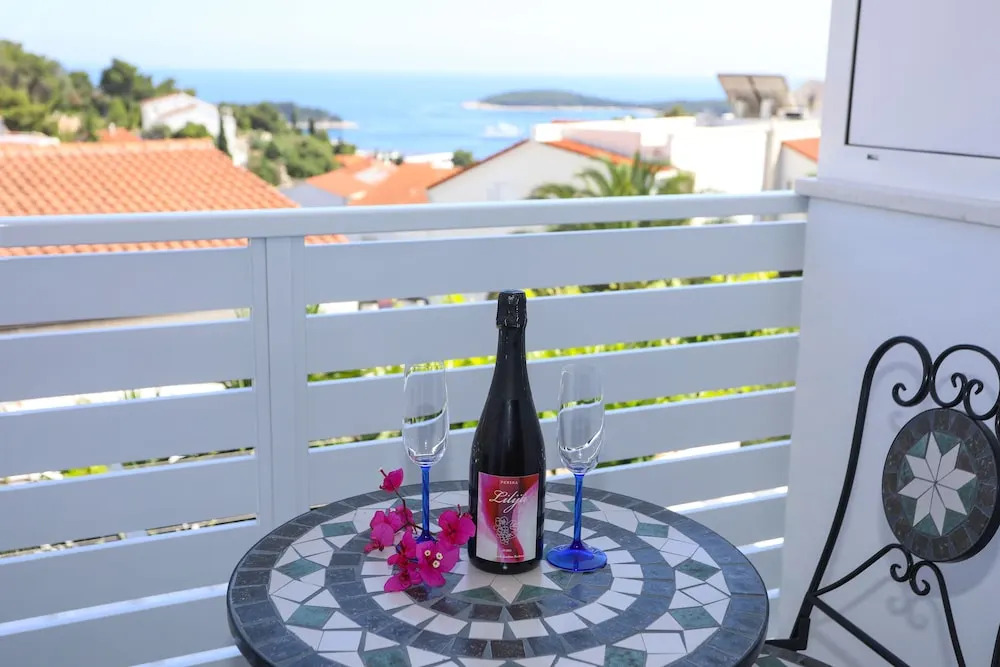 Stella Maris Hvar - Brand New Sea View Rooms with Balcony