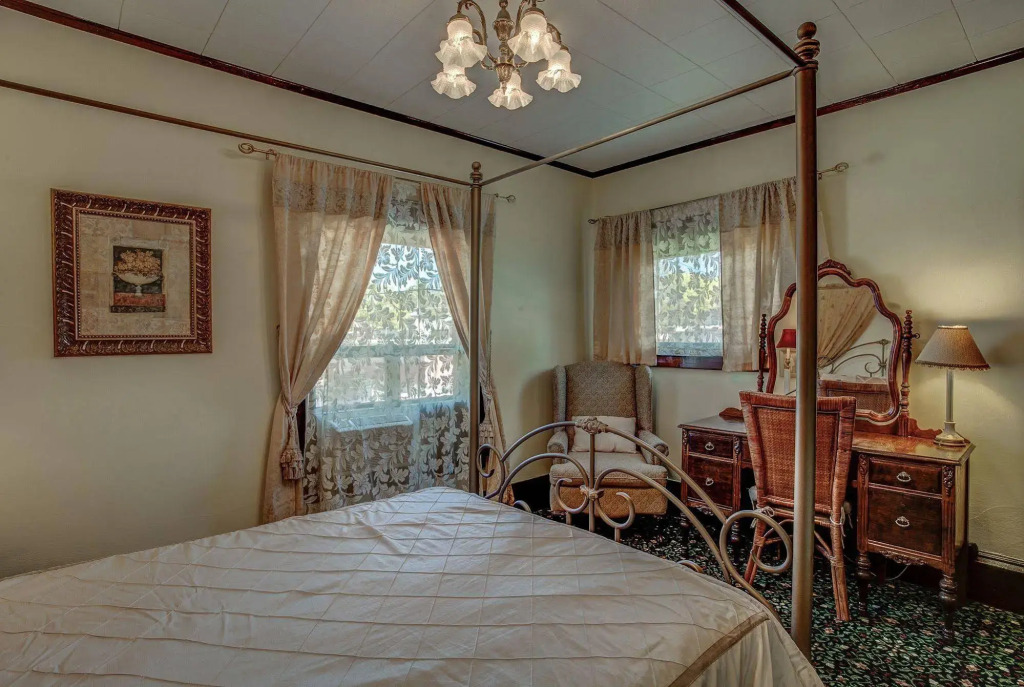 Greenbriar Inn