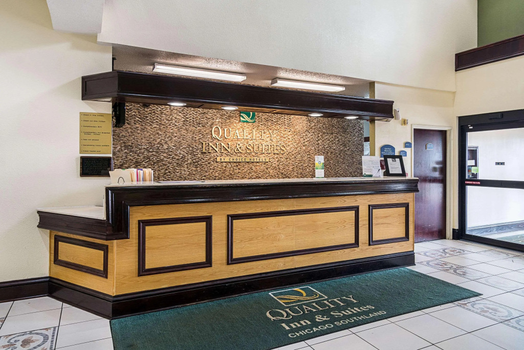 Quality Inn & Suites Harvey - Chicago Southland