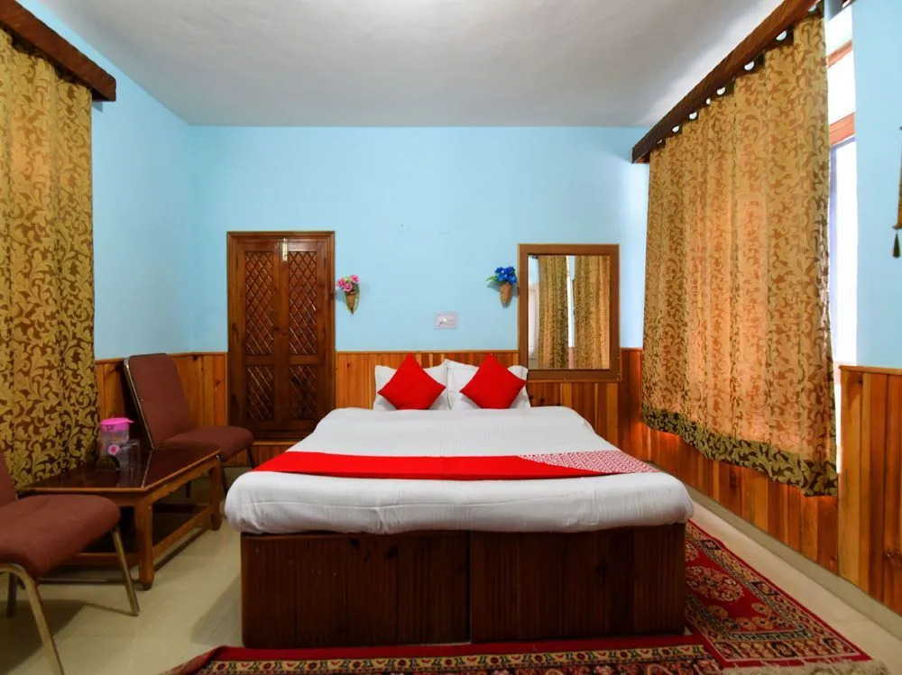 Oyo 13710 Home Cozy 2Bhk Aleo Manali