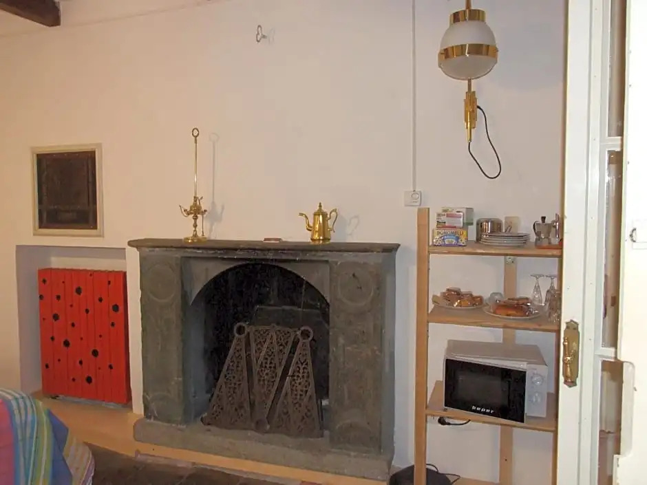 La stufa rossa