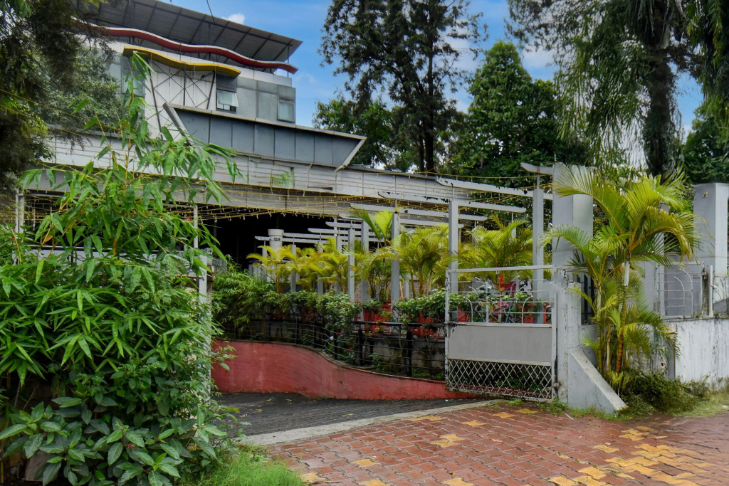 Townhouse Balewadi Stadium Pune Formerly Hotel Sarovar