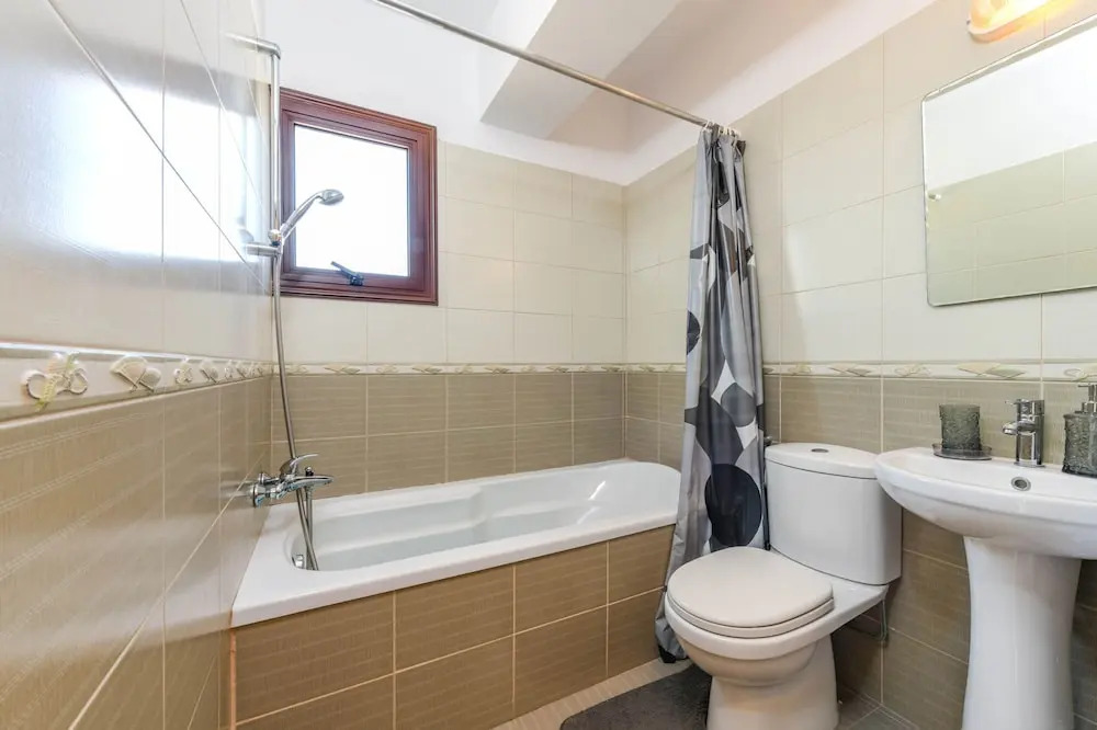 Nissi Apartment 101