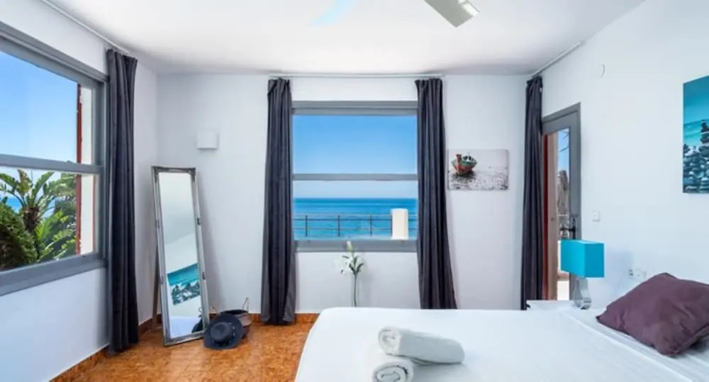 Villa - 4 Bedrooms with Pool, WiFi and Sea views - 107880