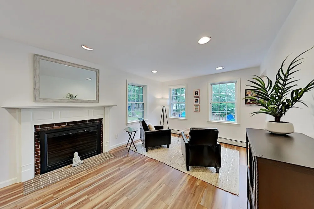 76overrd 3 Bedroom Home
