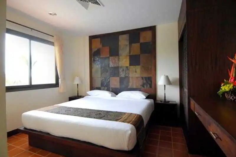 Surin Gate Hotel