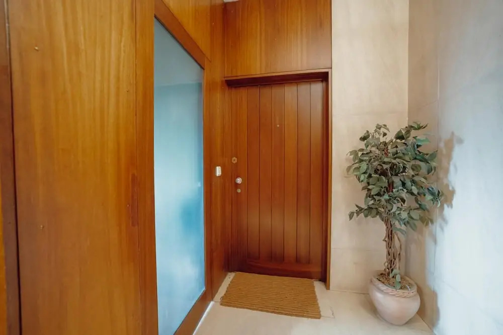 Grand Botanic Garden Apartment by Vacationy