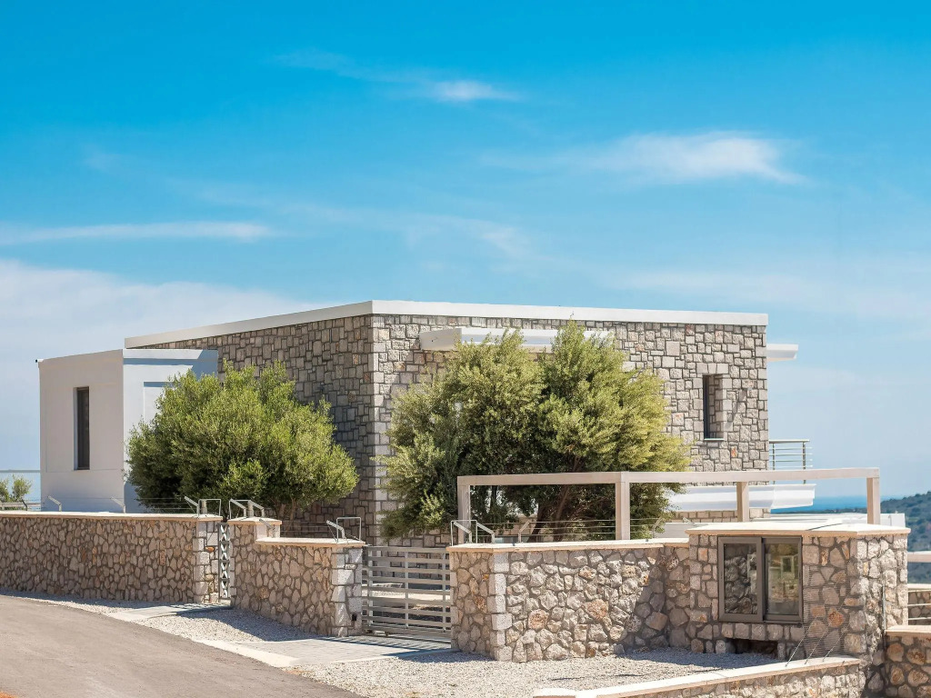 Villa in Rhodes near Ladiko Bay