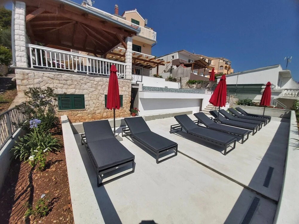 Heated Infinity Pool, Family Apartment With Panoramic sea View 3