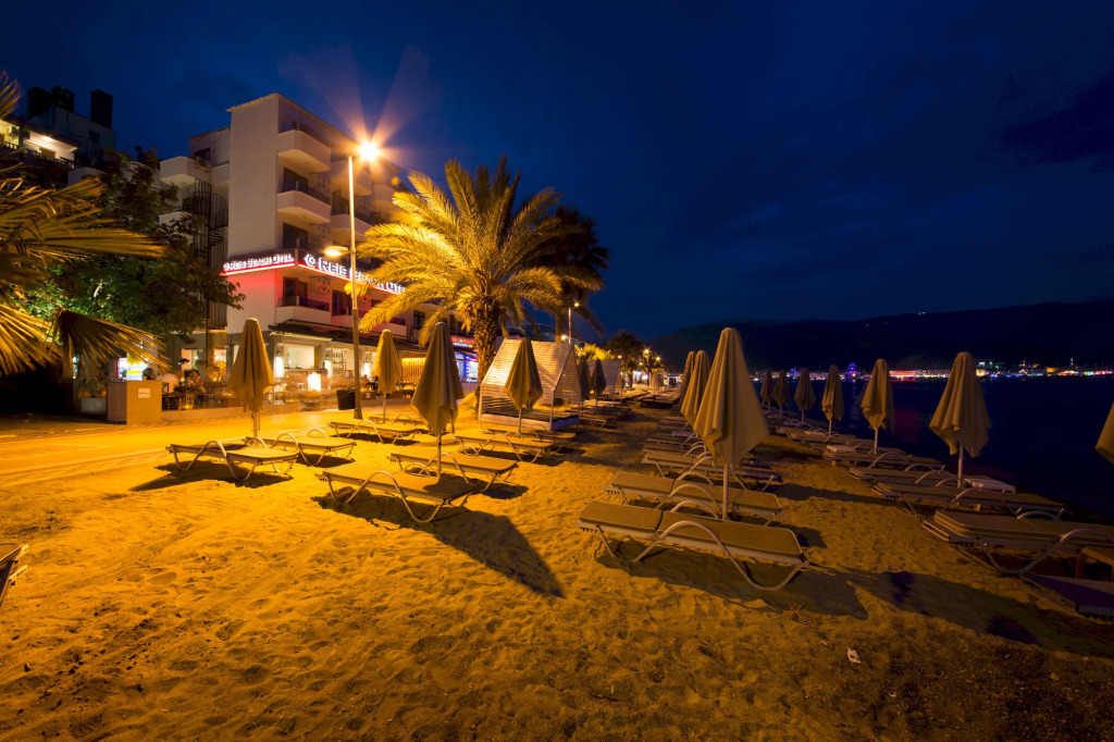 Reis Beach Hotel&Restaurant