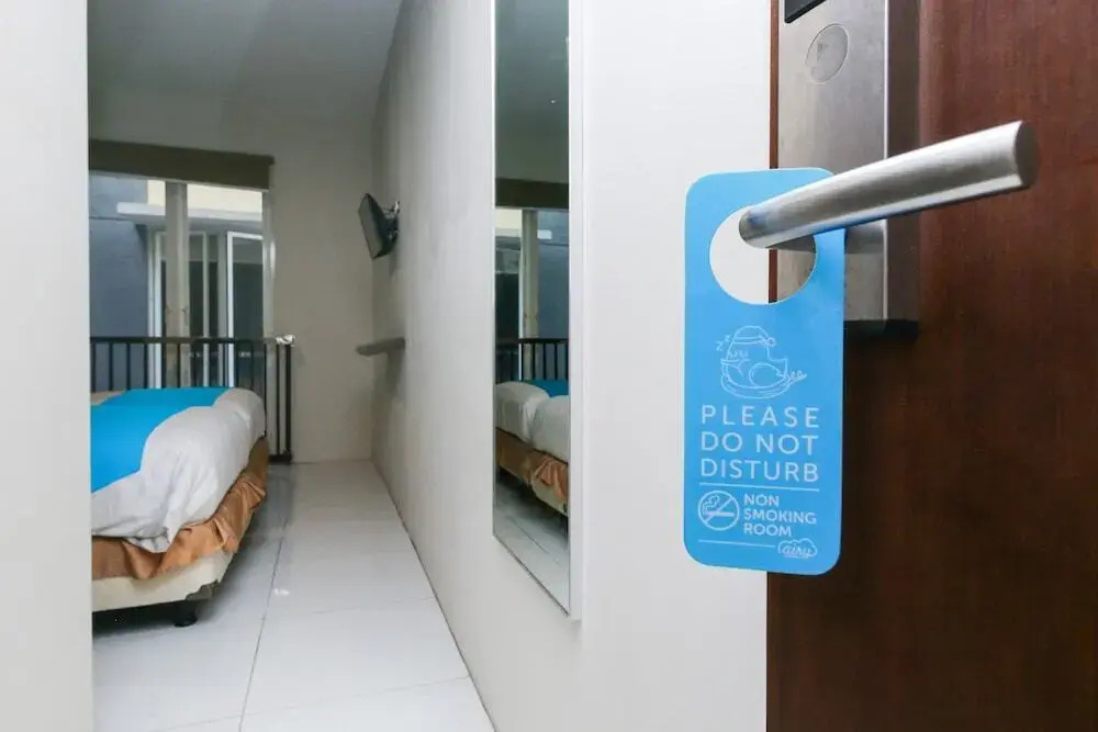ZEN Rooms Mataram Airlangga