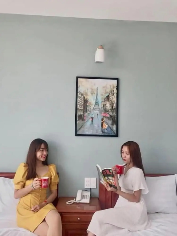 Golden Walls Homestay