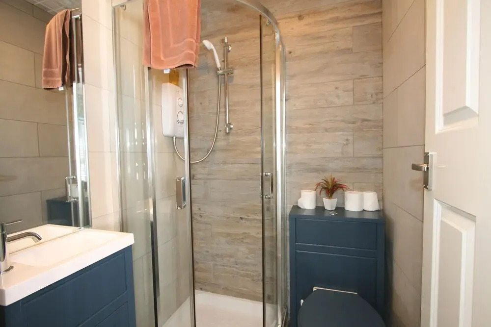 Central Serviced Apartments by Roomsbooked
