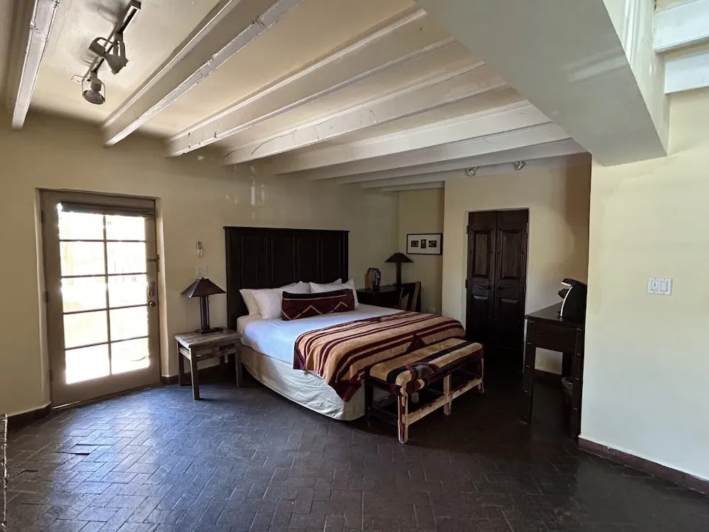 Inn at Vanessie