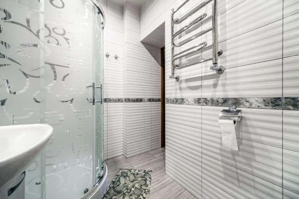 Modern 2BR Apartment in Central Lviv