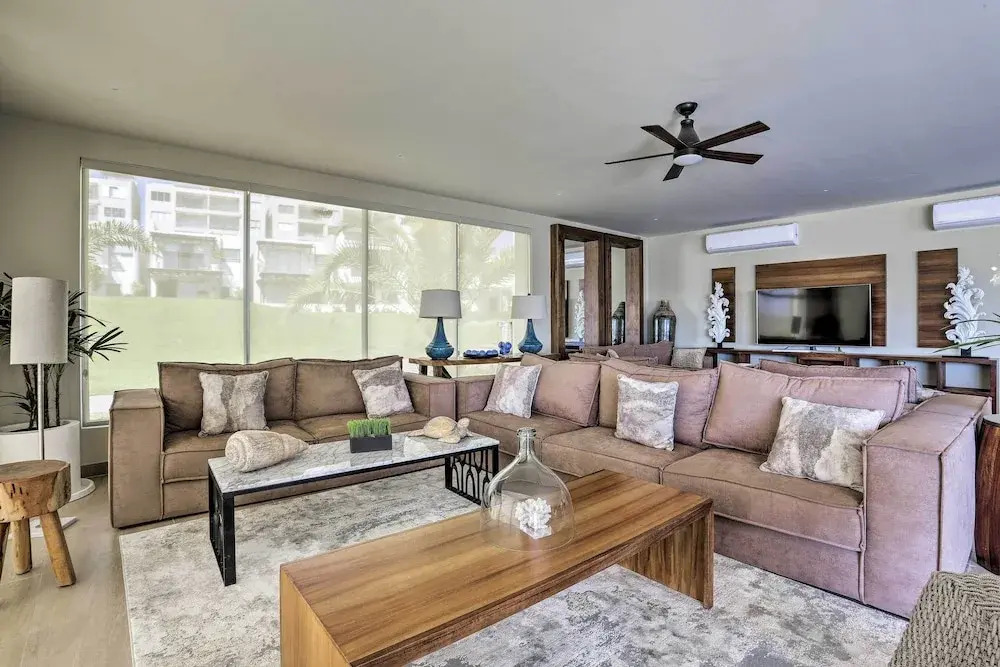 Luxe Cabo Condo w/ Ocean Views + Amenities!