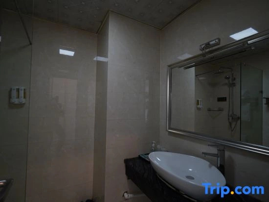 Tianmai Business Hotel (Urumqi South Railway Station Branch)