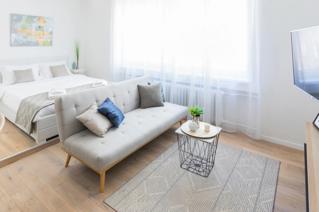 Modern and Bright Studio in Main Pedestrian Zone