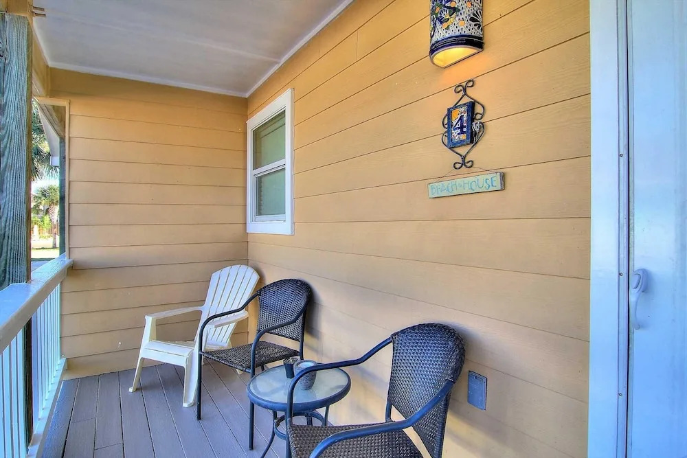 Little Cayman (Costa Del Ray #4) - 2 Br Condo