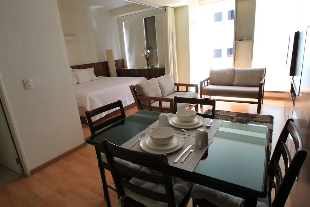 Alameda Downtown Suite 327