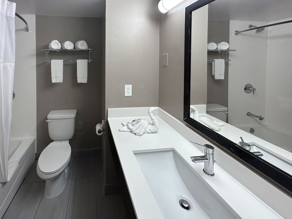 Studio 6 Suites Carson, CA