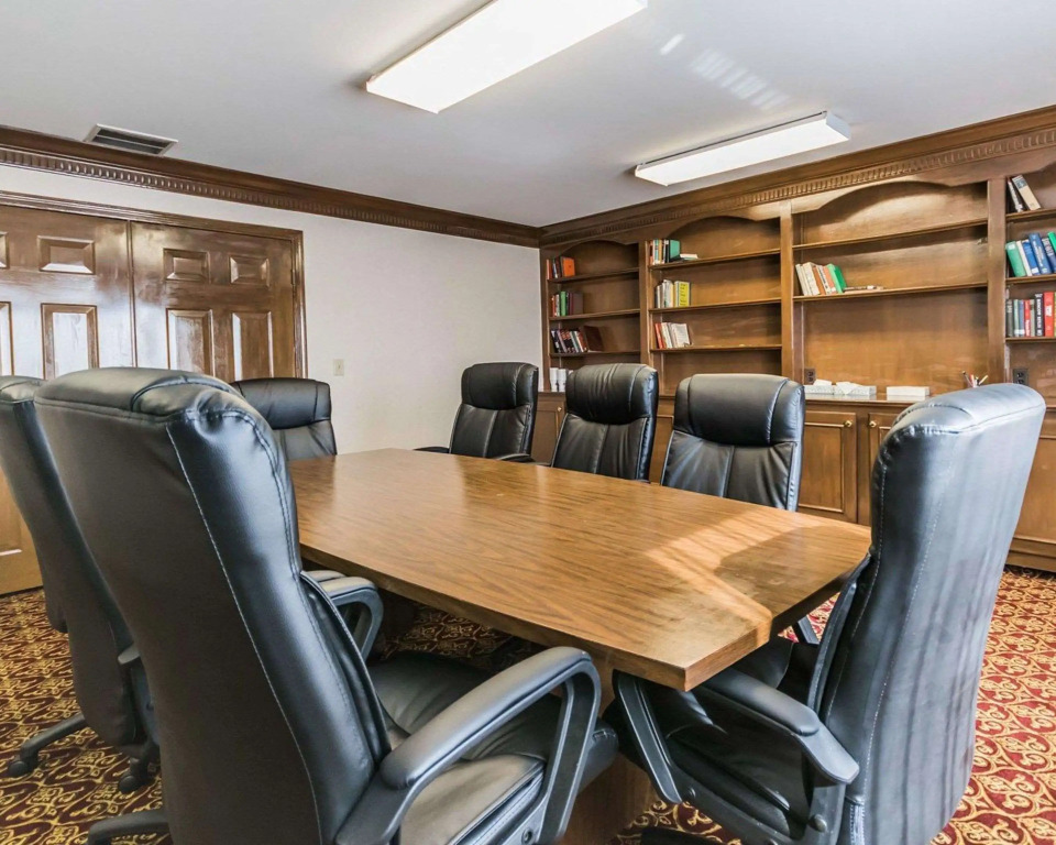 Quality Inn & Suites University-Airport