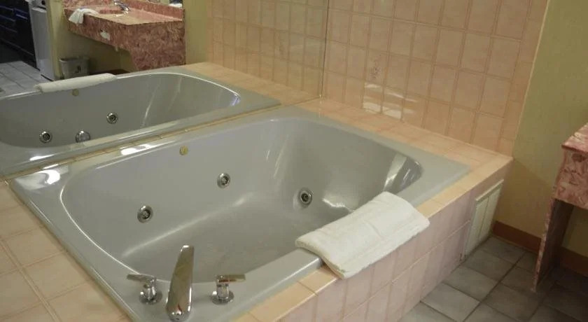 Riverside Motor Lodge - Pigeon Forge