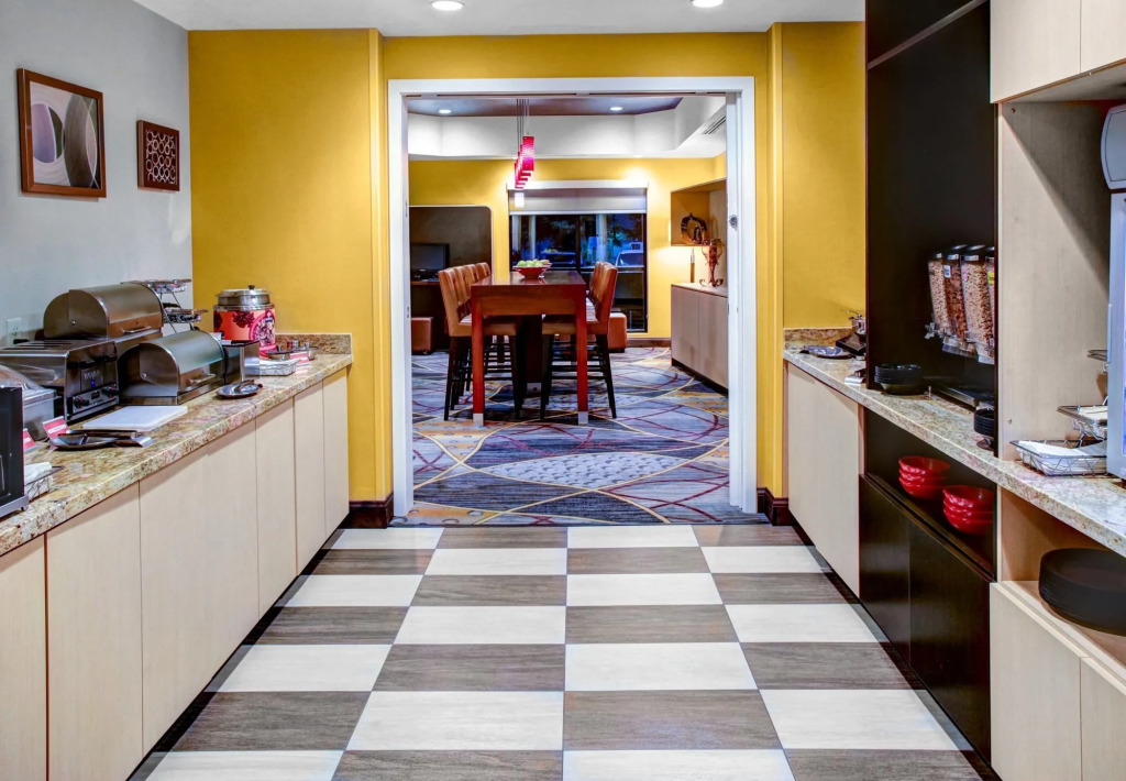 TownePlace Suites by Marriott Bakersfield West